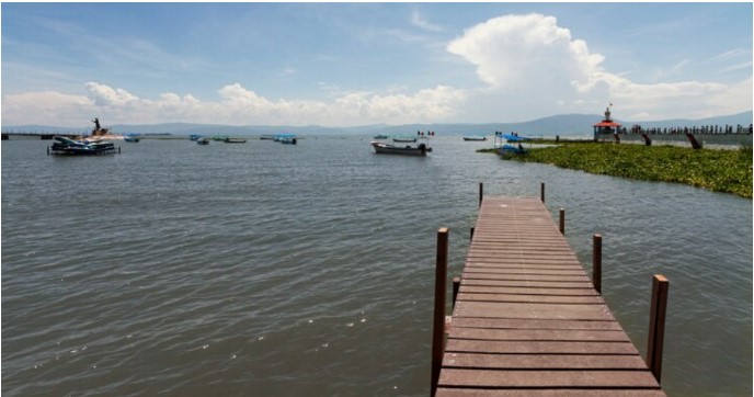 How Dock Construction Adds Style and Functionality to Your Waterfront Property